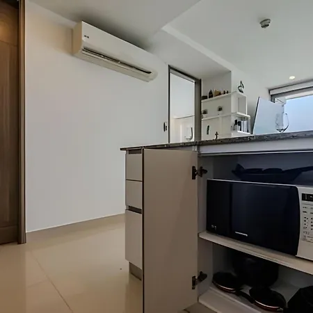Exclusivo Apartamento/ Vista Al Mar/ Piso 36 Apartamento *
